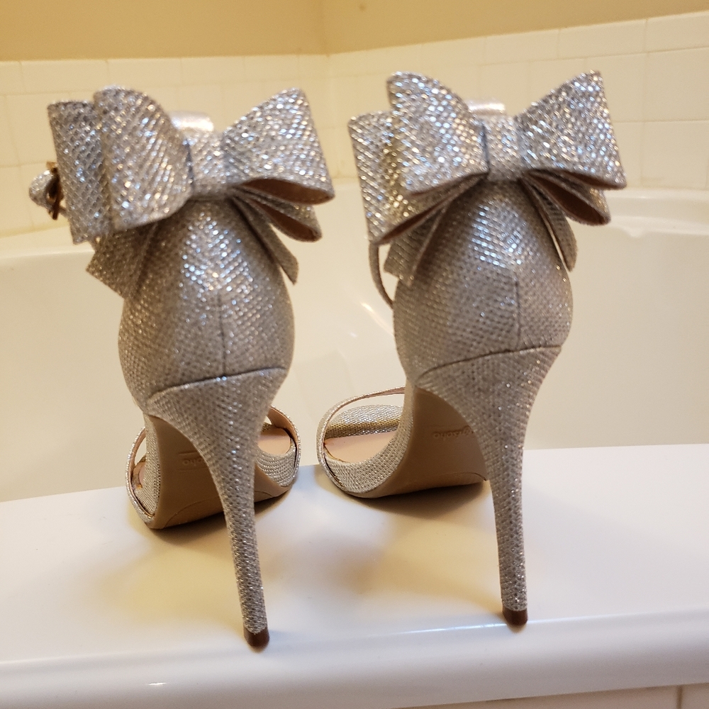 Heels - Picture 2 of 2